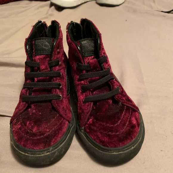maroon velvet vans